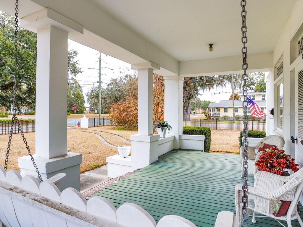 Photo of 1095 S Broadway Avenue, Bartow, FL 33830 (MLS # L4959534)