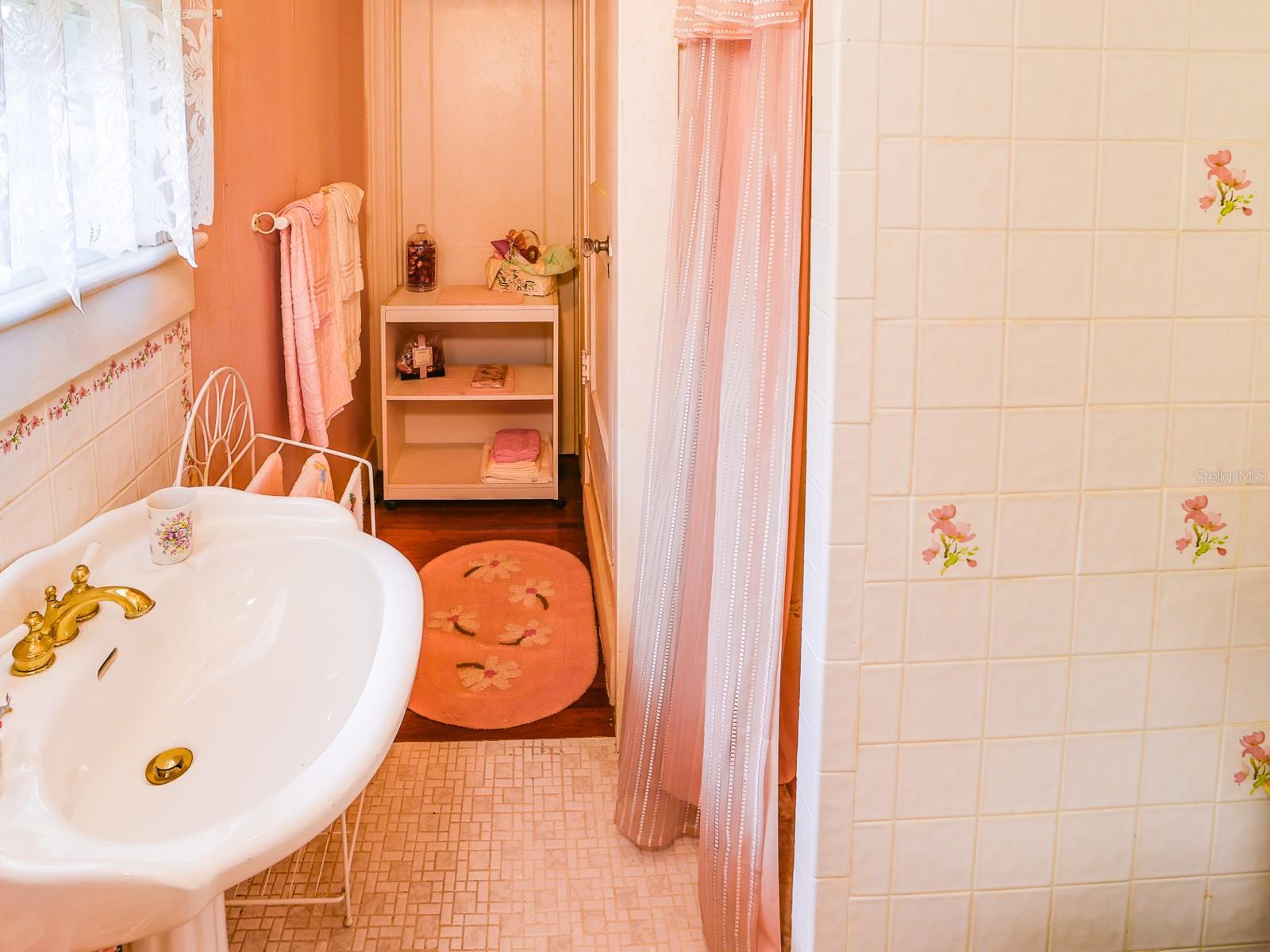 NOT IN A SUBDIVISION - Residential