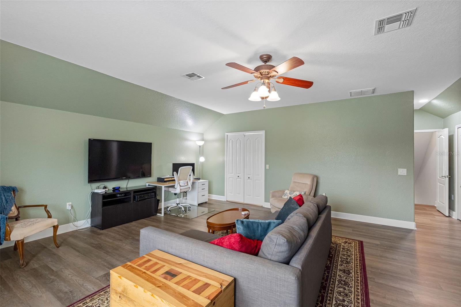 RIVERSIDE ESTATES - Residential