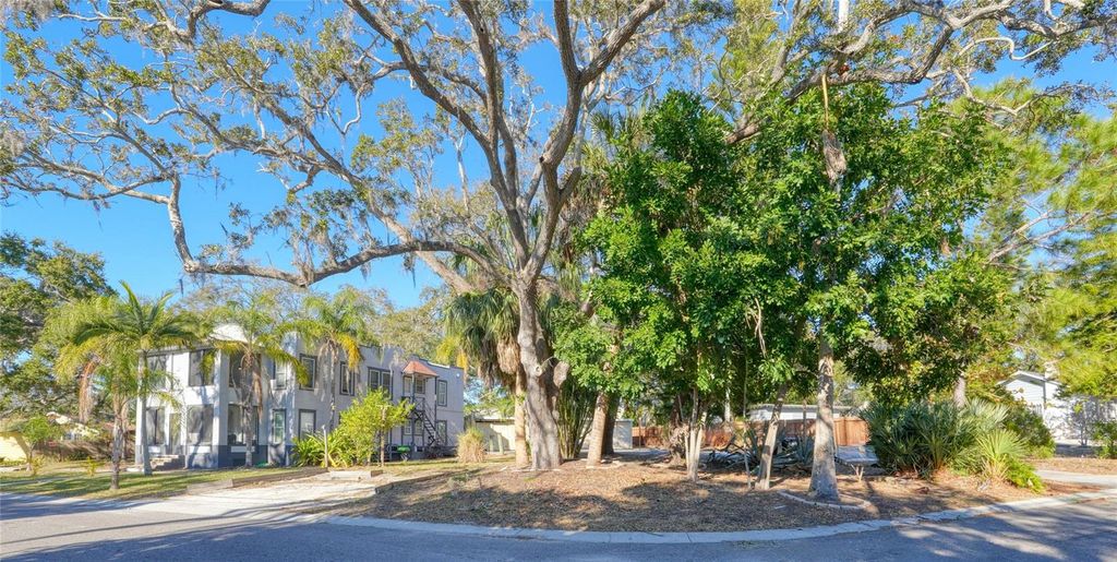 Photo of 1871 Stevenson Avenue, Clearwater, FL 33755 (MLS # O6381692)