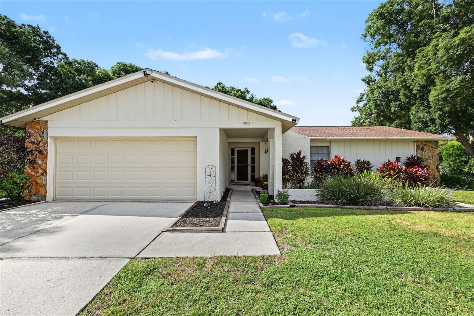 9915 WHITWORTH COURT