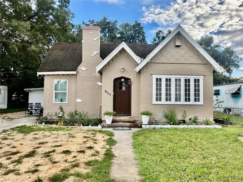 Photo of 3462 Avenue T NW, Winter Haven, FL 33881 (MLS # P4936486) Photo of 3462 Avenue T NW, Winter Haven, FL 33881 (MLS # P4936486)