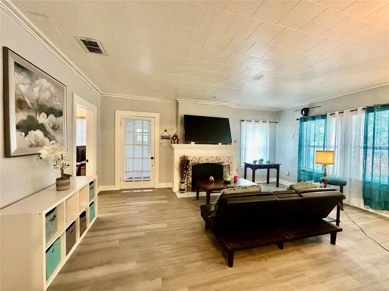 INWOOD - Residential