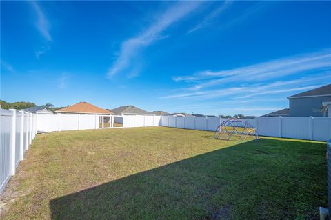 A home in LAKELAND