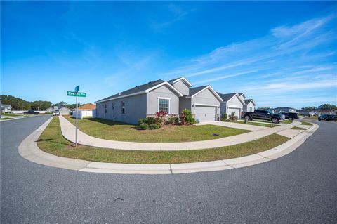 A home in LAKELAND