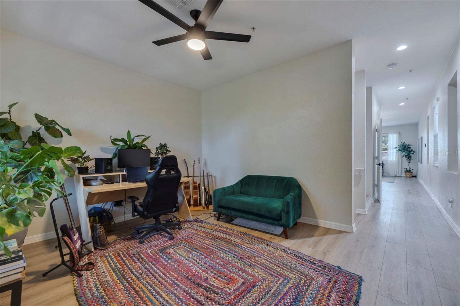 LANGS BUNGALOW COURT - Residential Lease