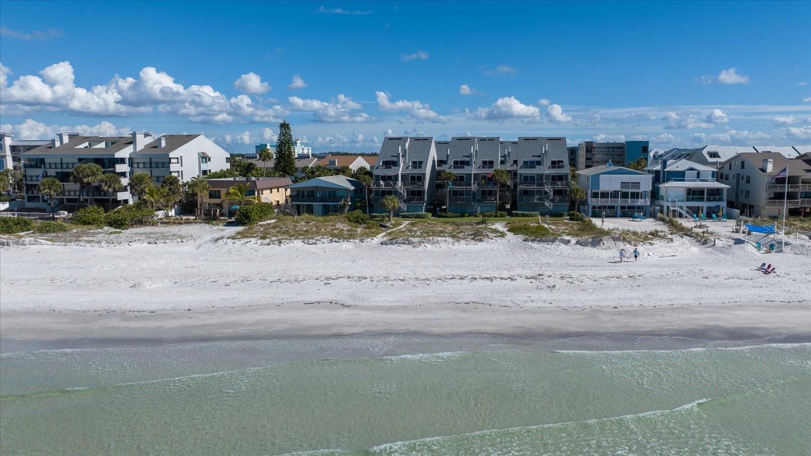 PELICANS POINTE BEACH HOMES - Residential