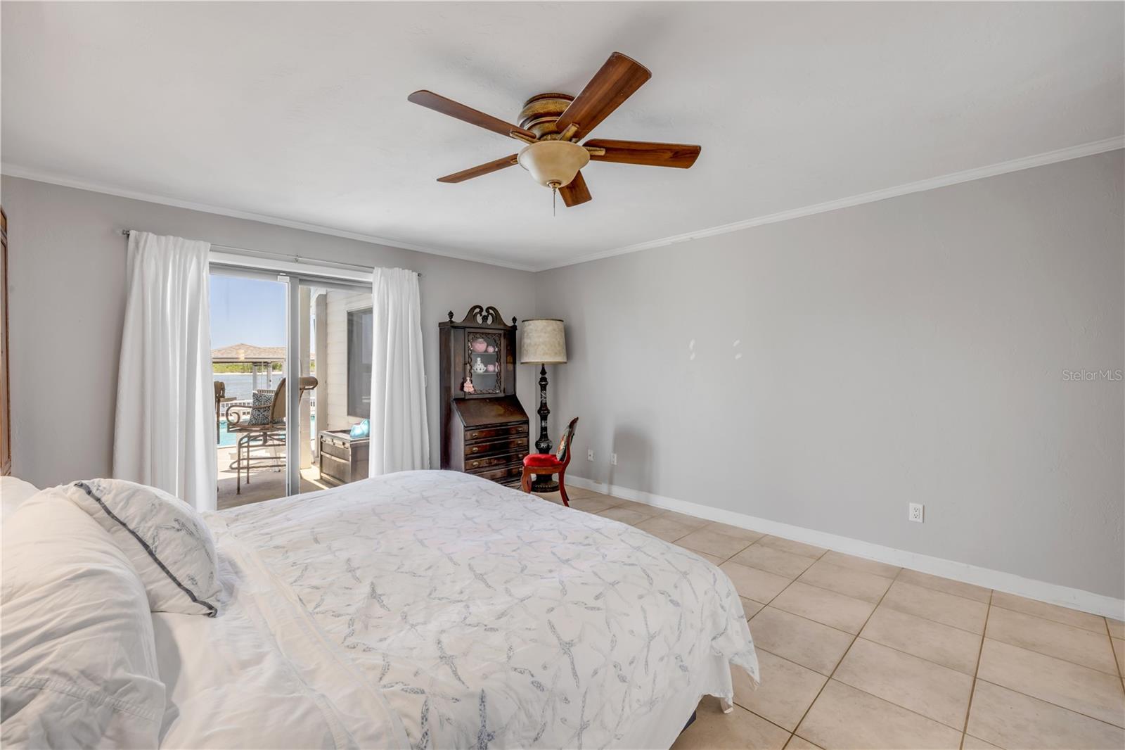 YACHT CLUB ISLAND ESTATES - Residential