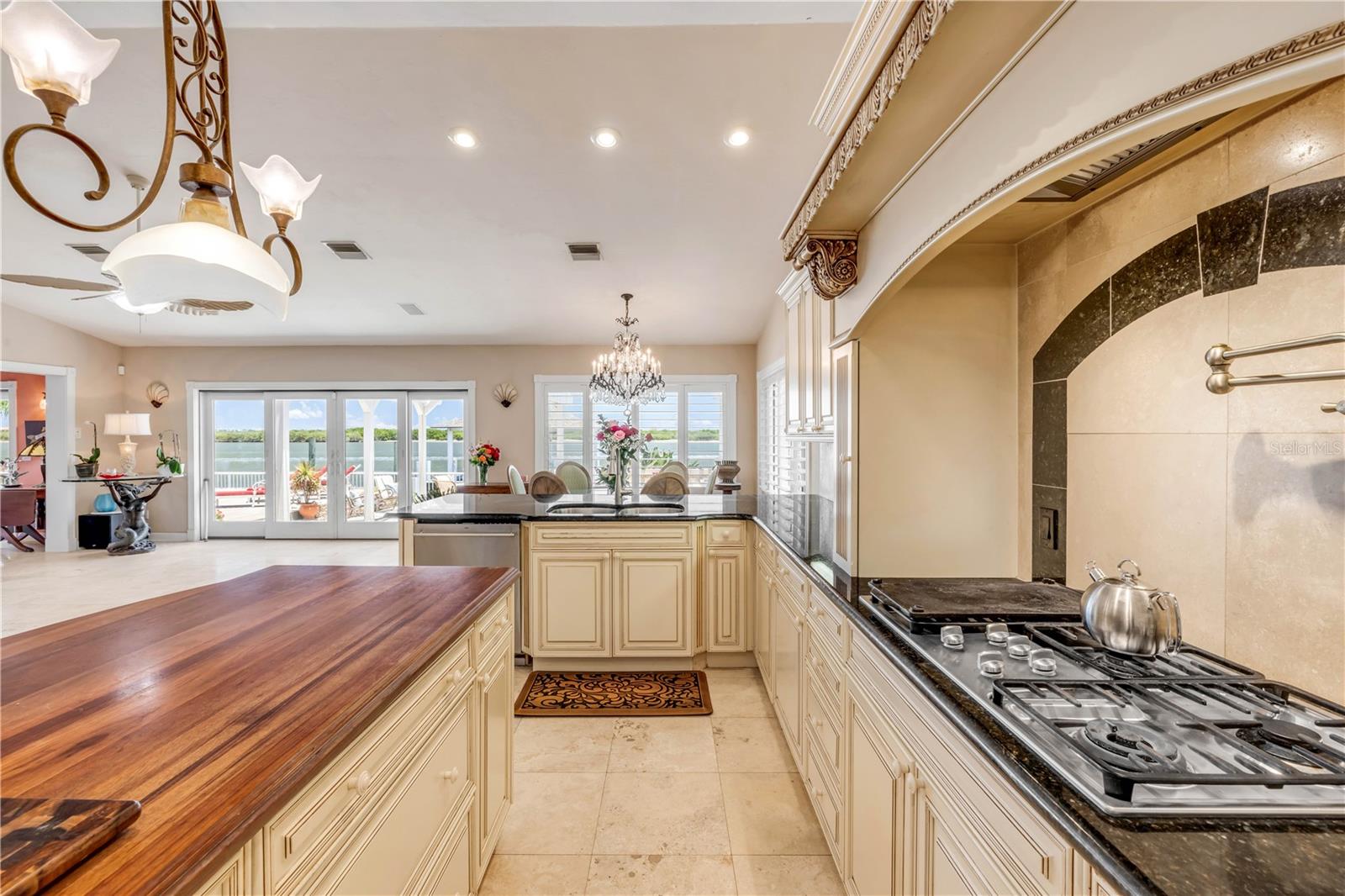 YACHT CLUB ISLAND ESTATES - Residential