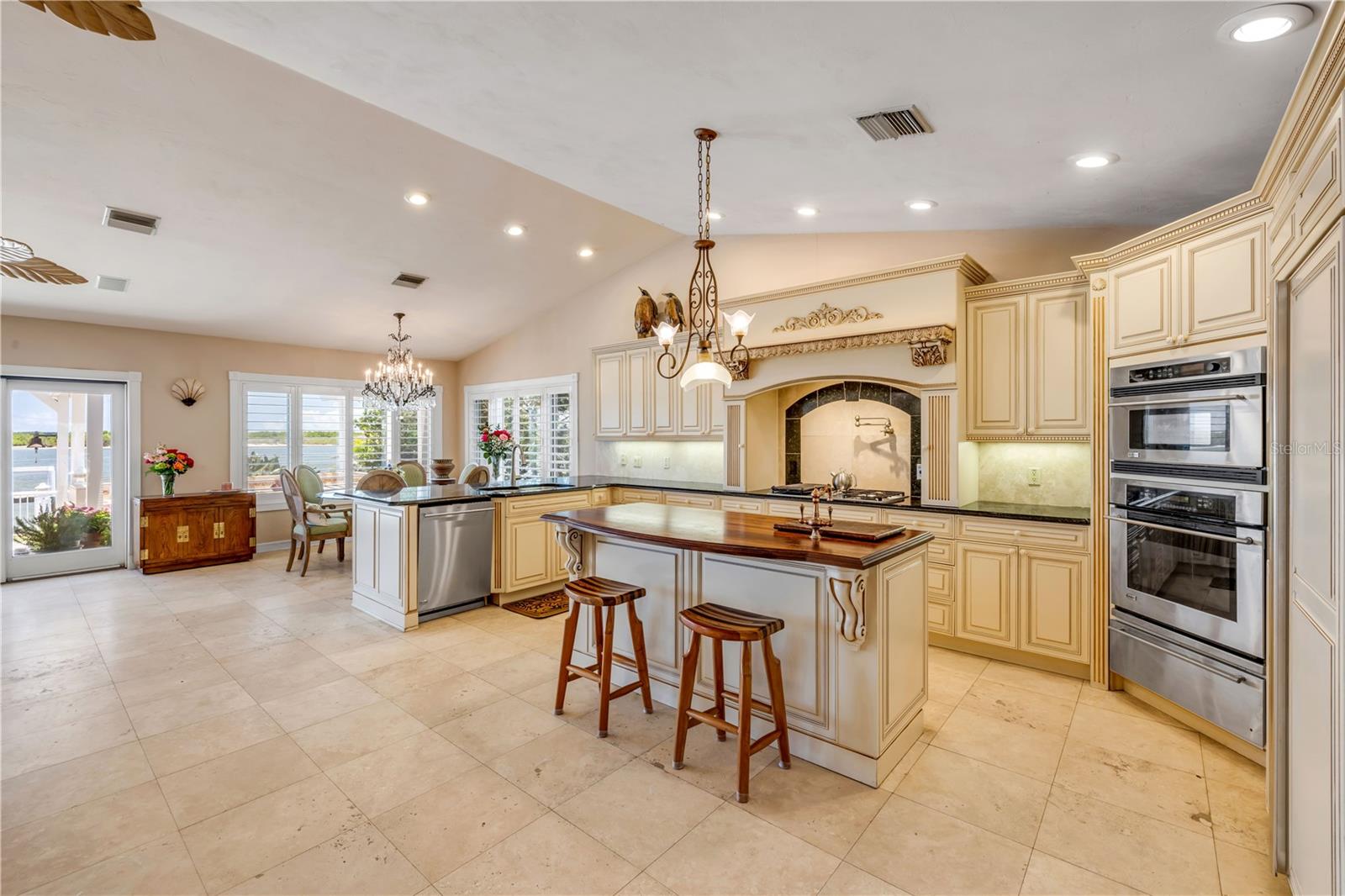 YACHT CLUB ISLAND ESTATES - Residential