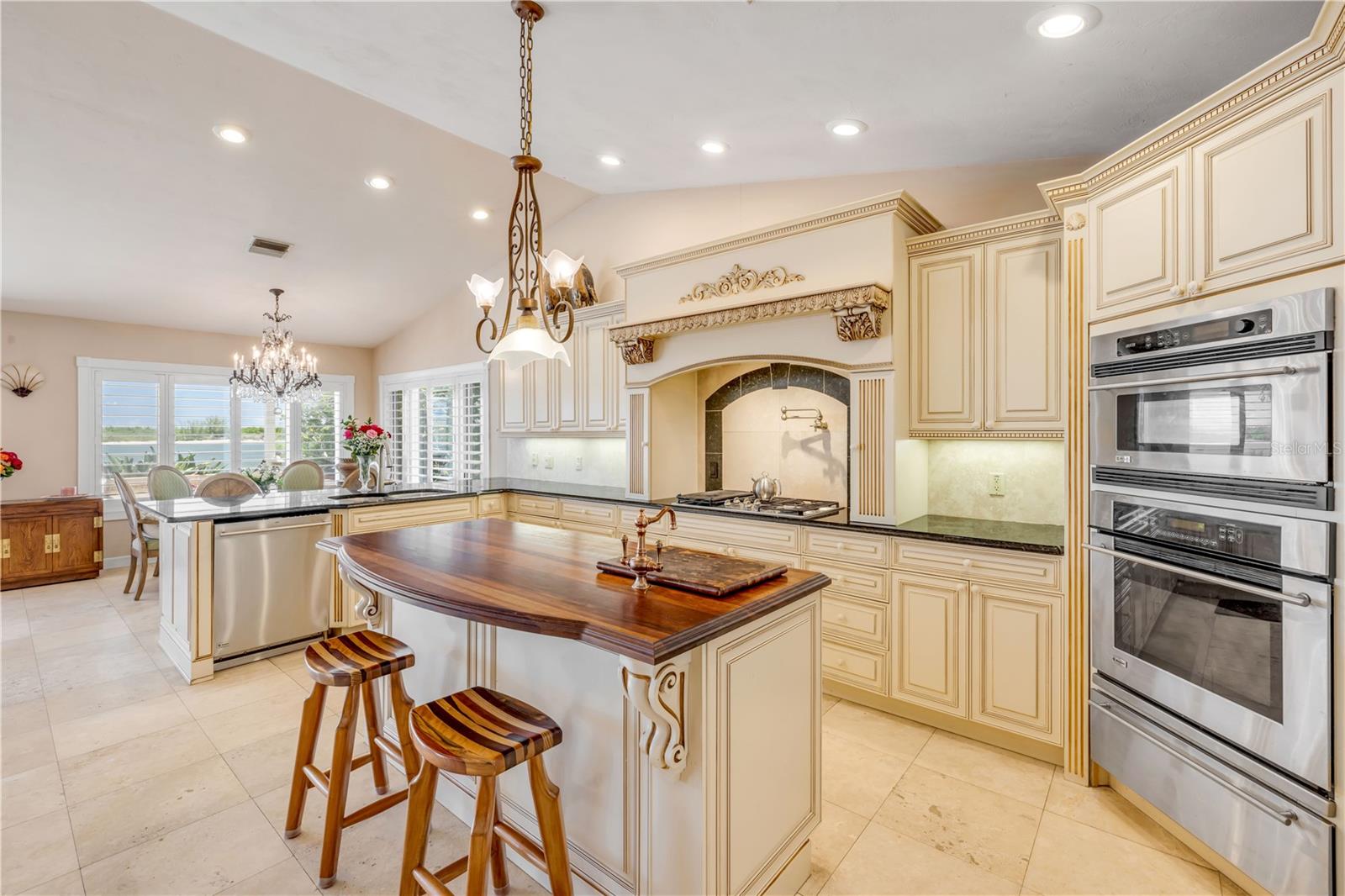 YACHT CLUB ISLAND ESTATES - Residential
