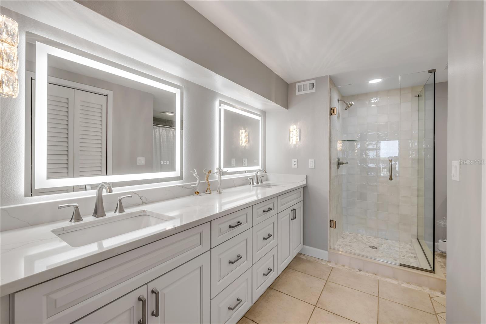 YACHT CLUB ISLAND ESTATES - Residential