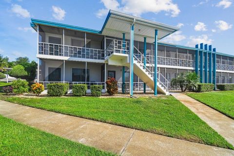 Photo of 1600 W Lake Parker Drive #B22, Lakeland, FL 33805 (MLS # TB8433428)