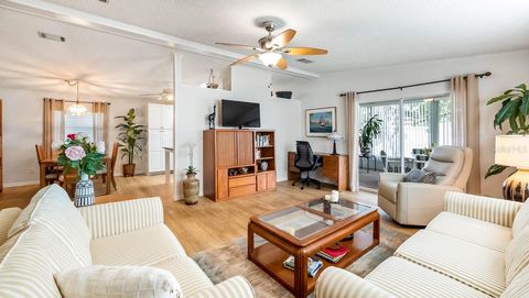 Tiny photo for 3109 Manatee Road, Tavares, FL 32778 (MLS # G5113669)