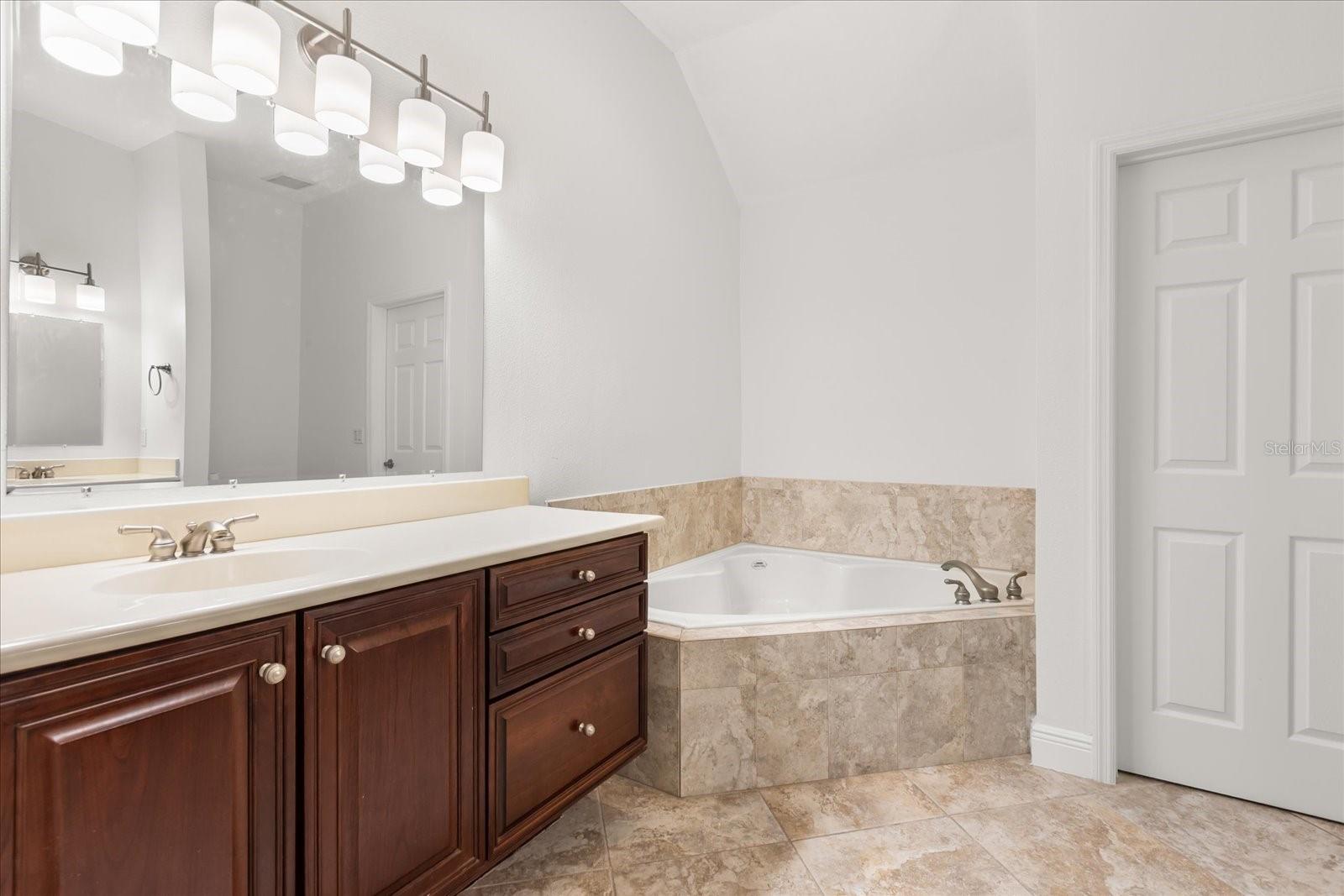 ENCLAVE/MAITLAND A-F - Residential