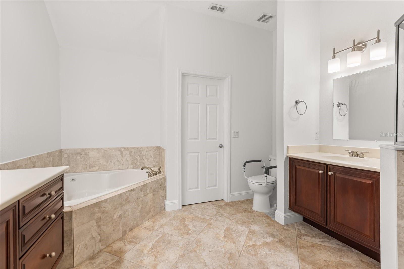 ENCLAVE/MAITLAND A-F - Residential