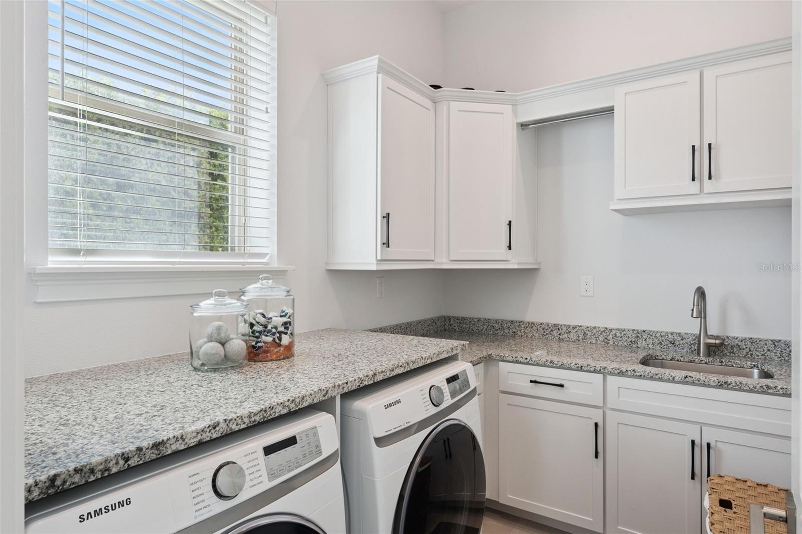 CANOPY OAKS PH 1 - Residential