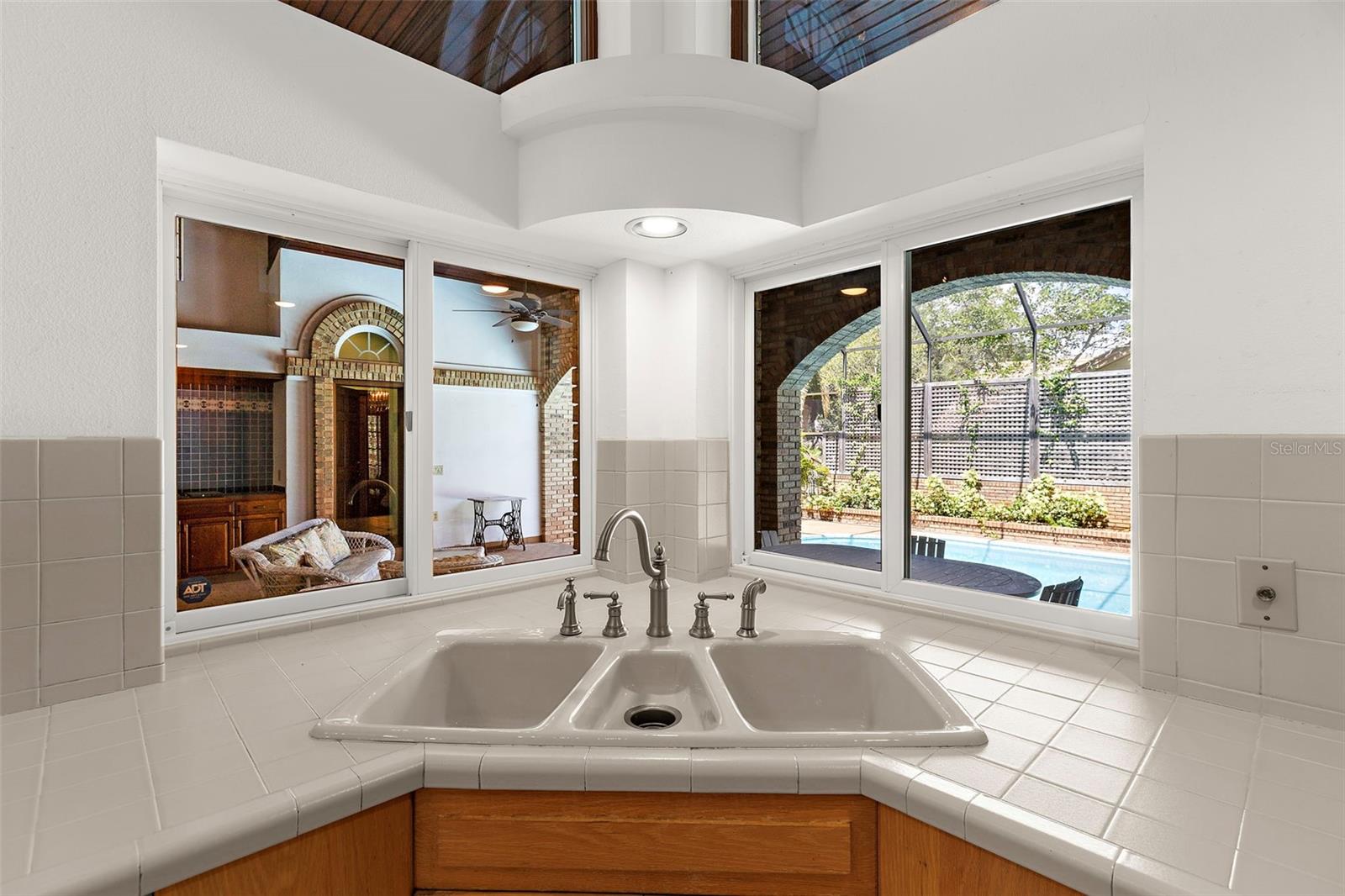 SANCTUARY AT COBBS LANDING THE PH II - Residential
