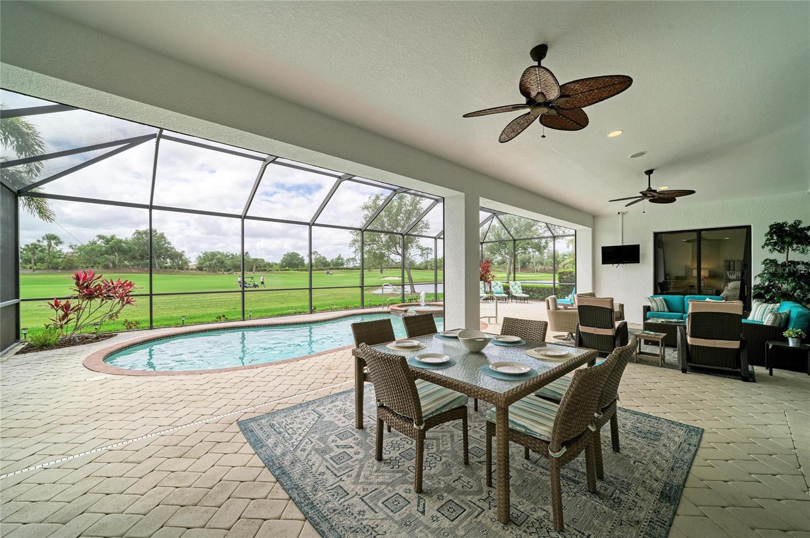 RIVER STRAND - Residential