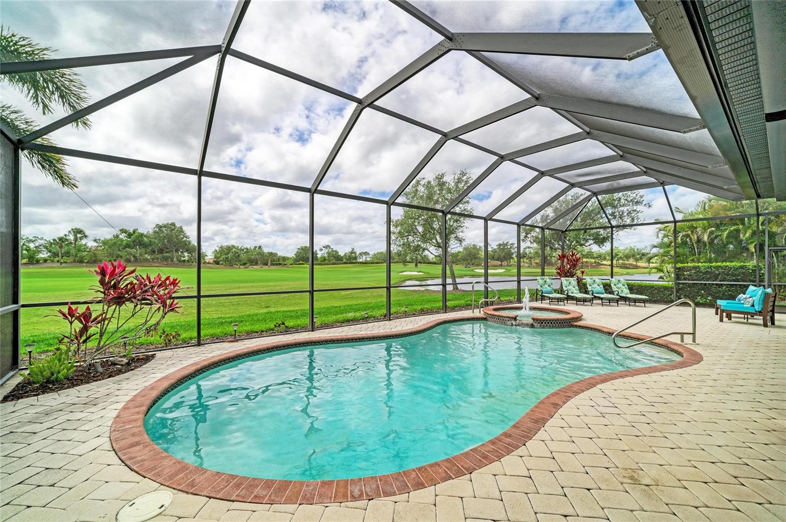 RIVER STRAND - Residential