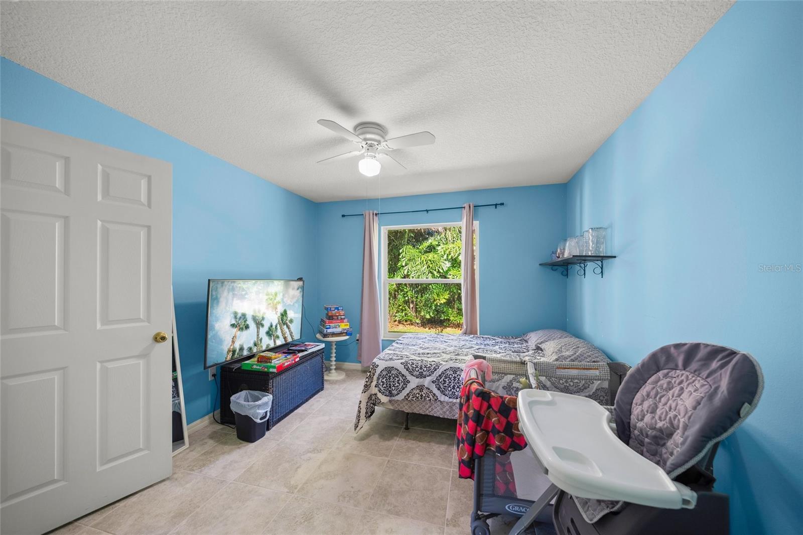 LAKE SARASOTA - Residential