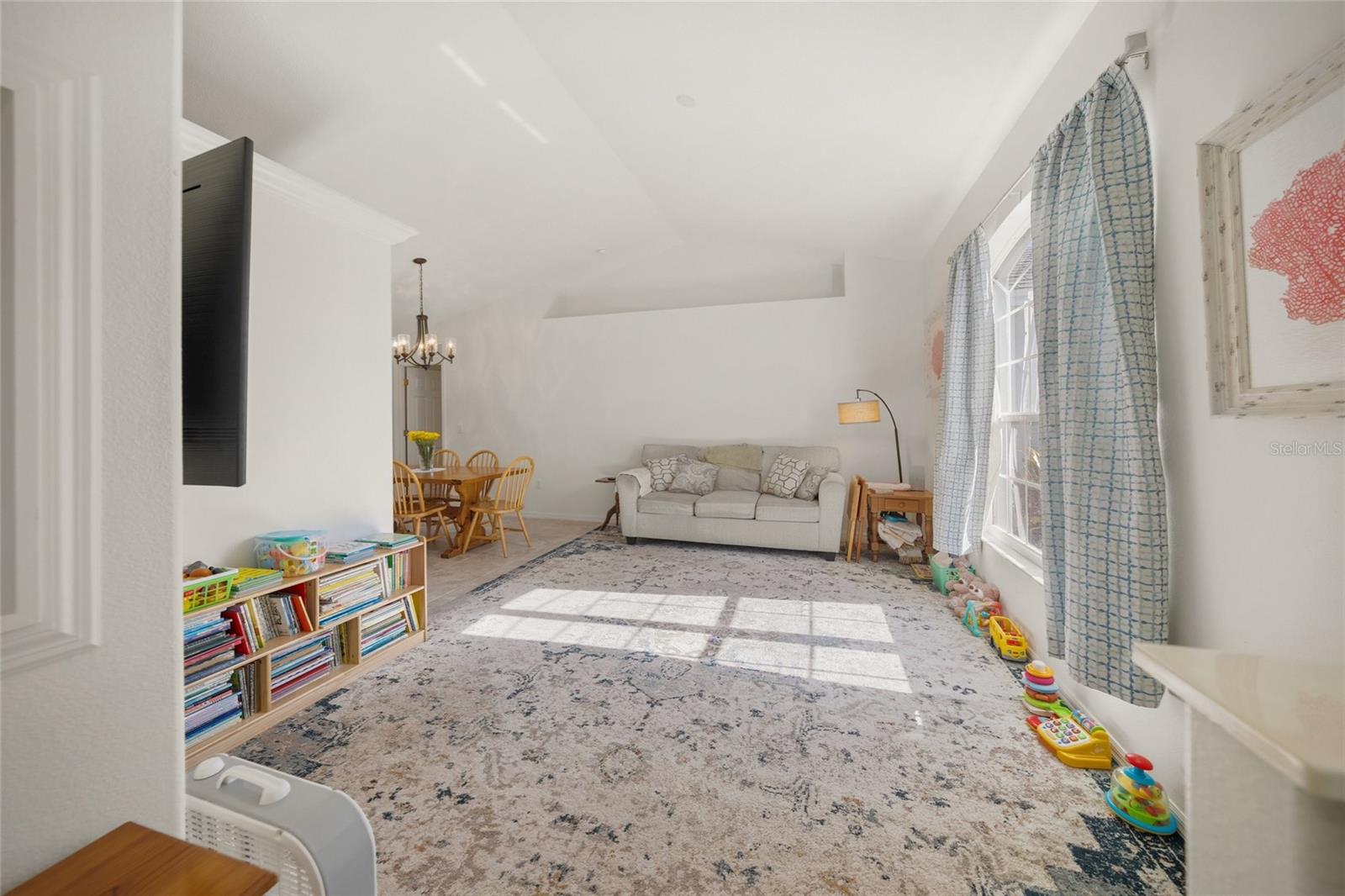 LAKE SARASOTA - Residential