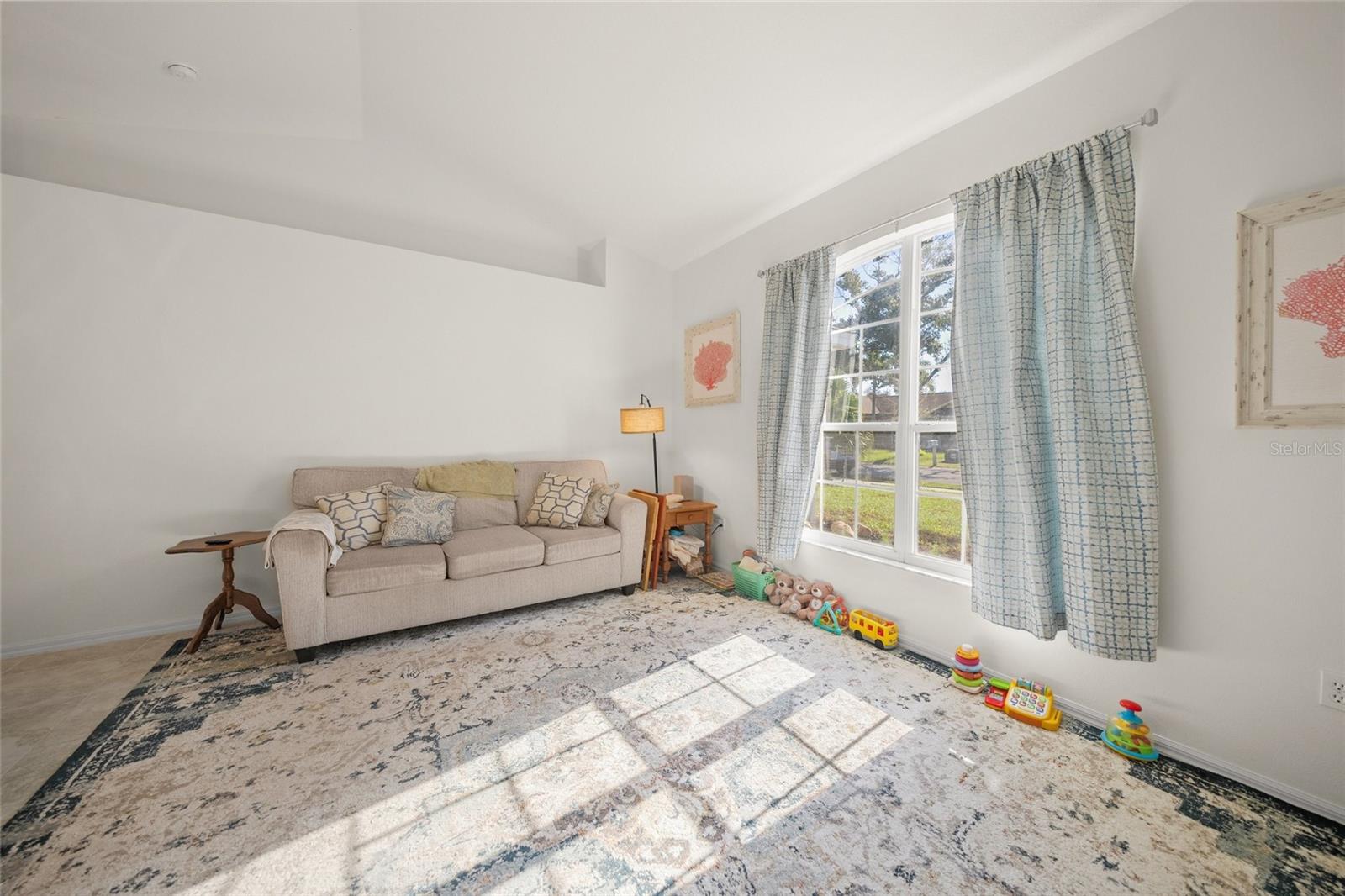 LAKE SARASOTA - Residential