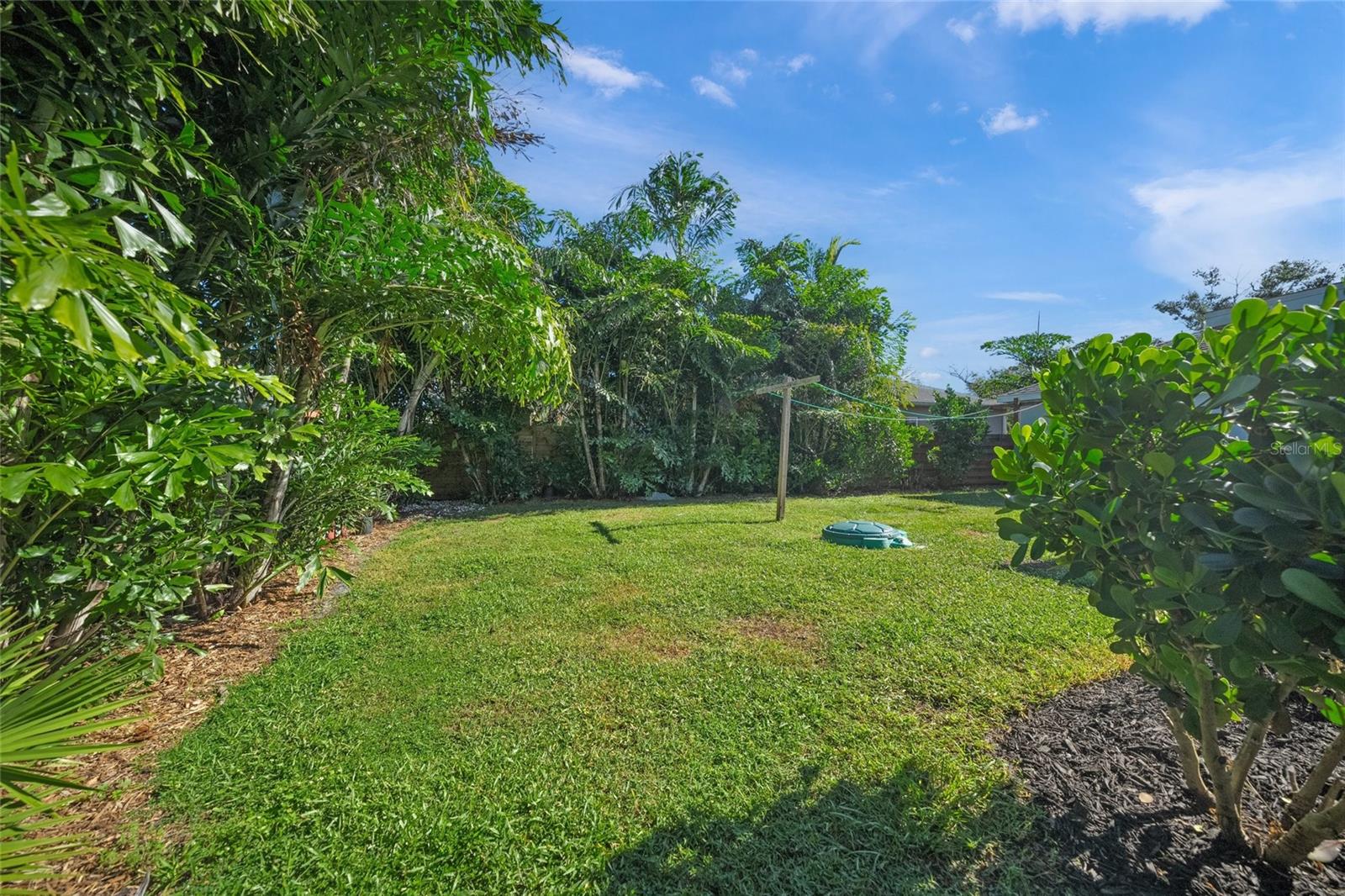 LAKE SARASOTA - Residential