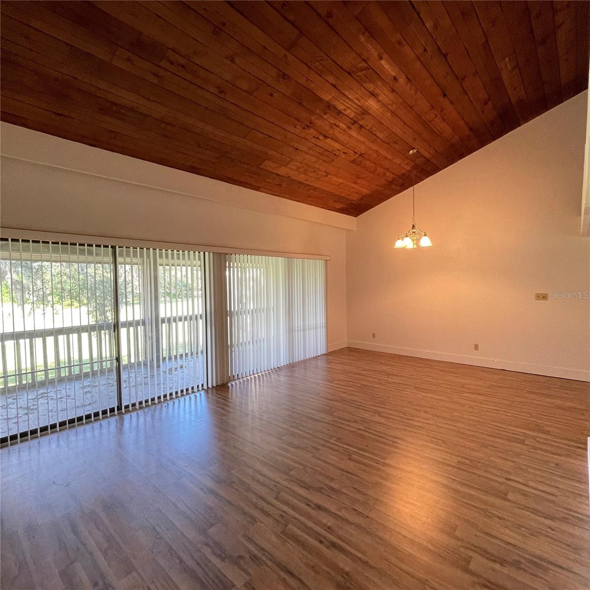 GRENELEFE CONDO PH 01 BURNWAY SOUTH - Residential Lease