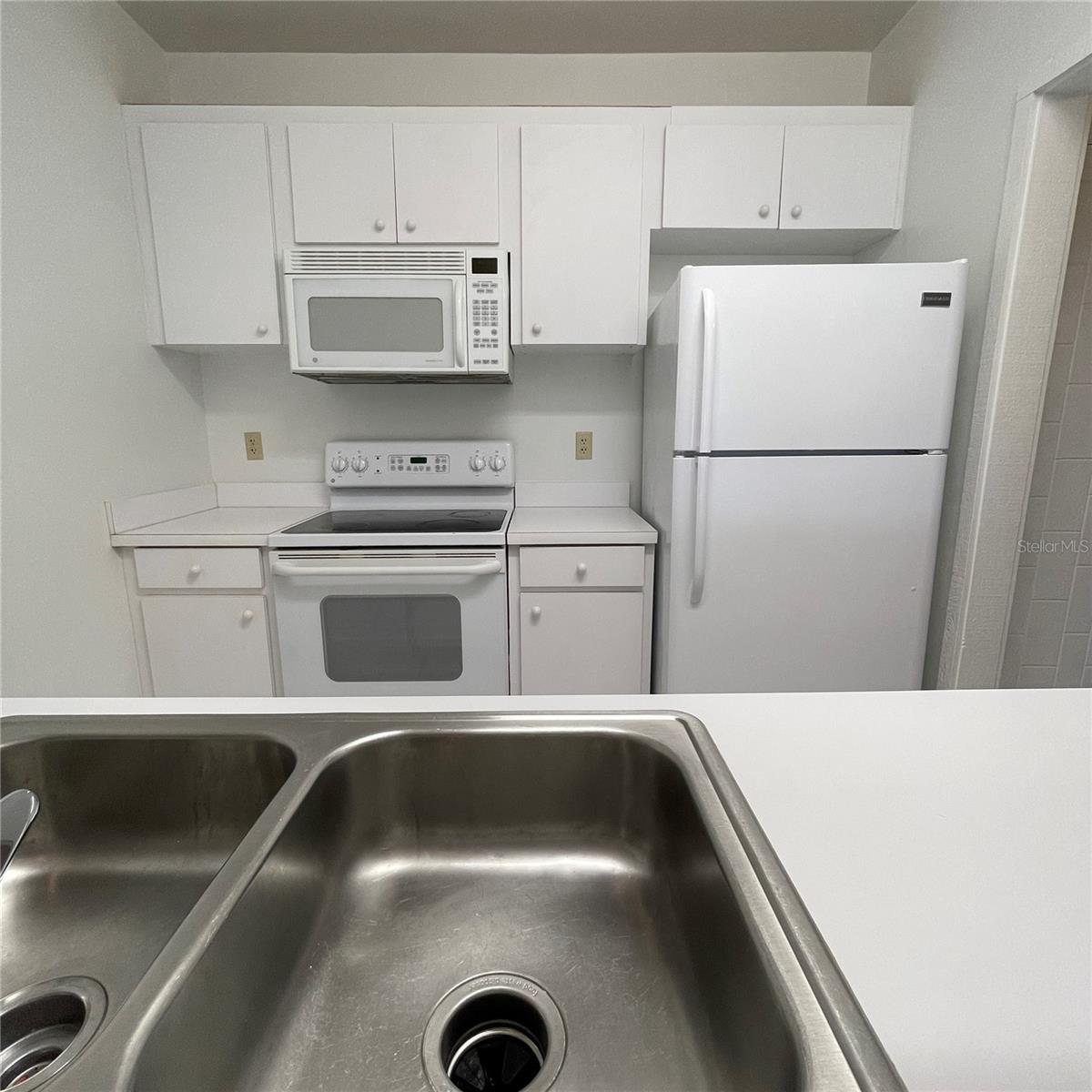 GRENELEFE CONDO PH 01 BURNWAY SOUTH - Residential Lease