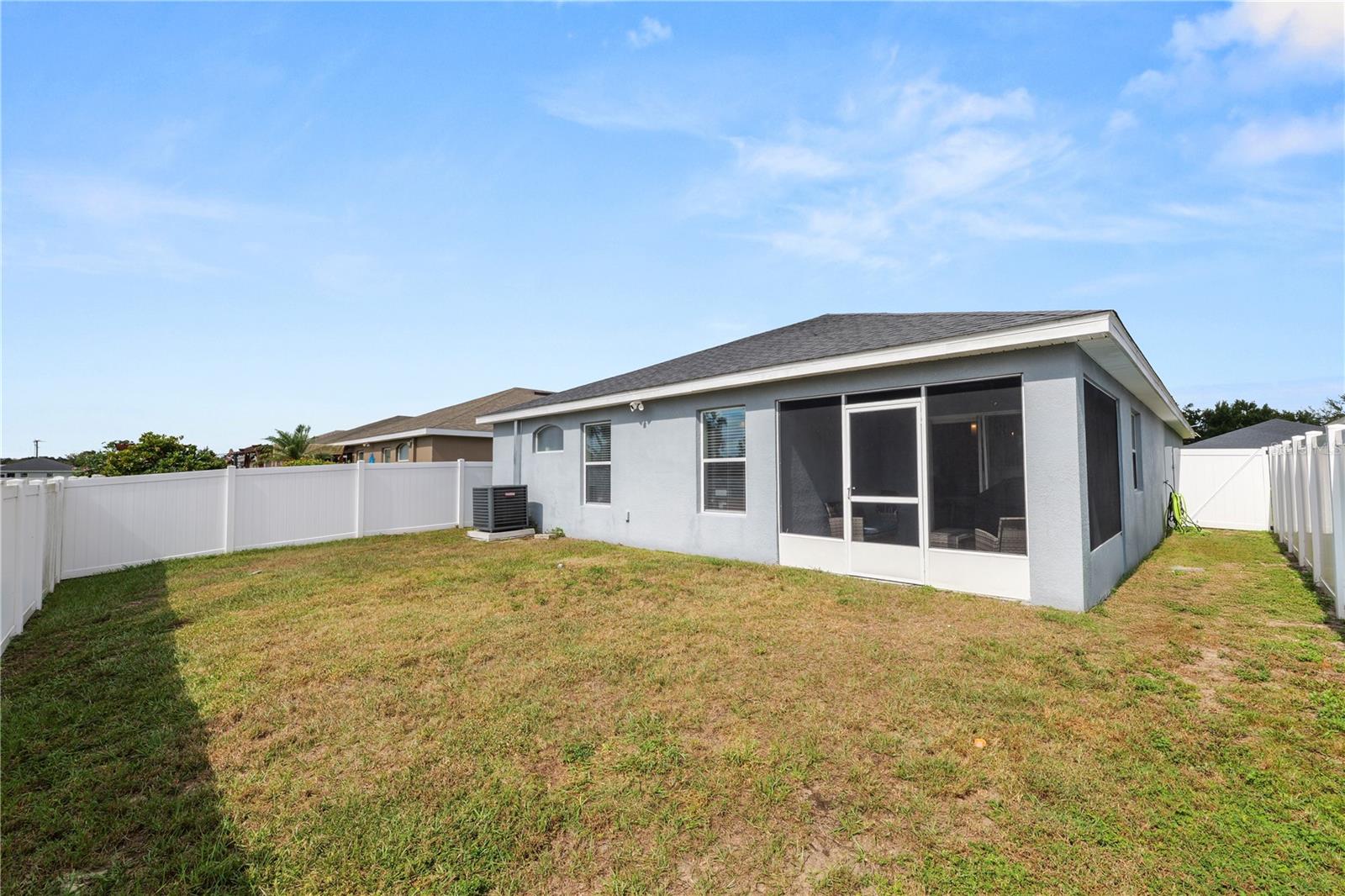 DONOVAN TRACE - Residential