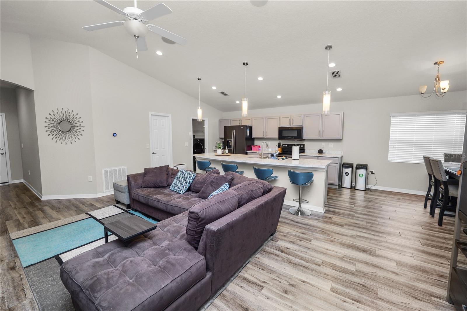 DONOVAN TRACE - Residential