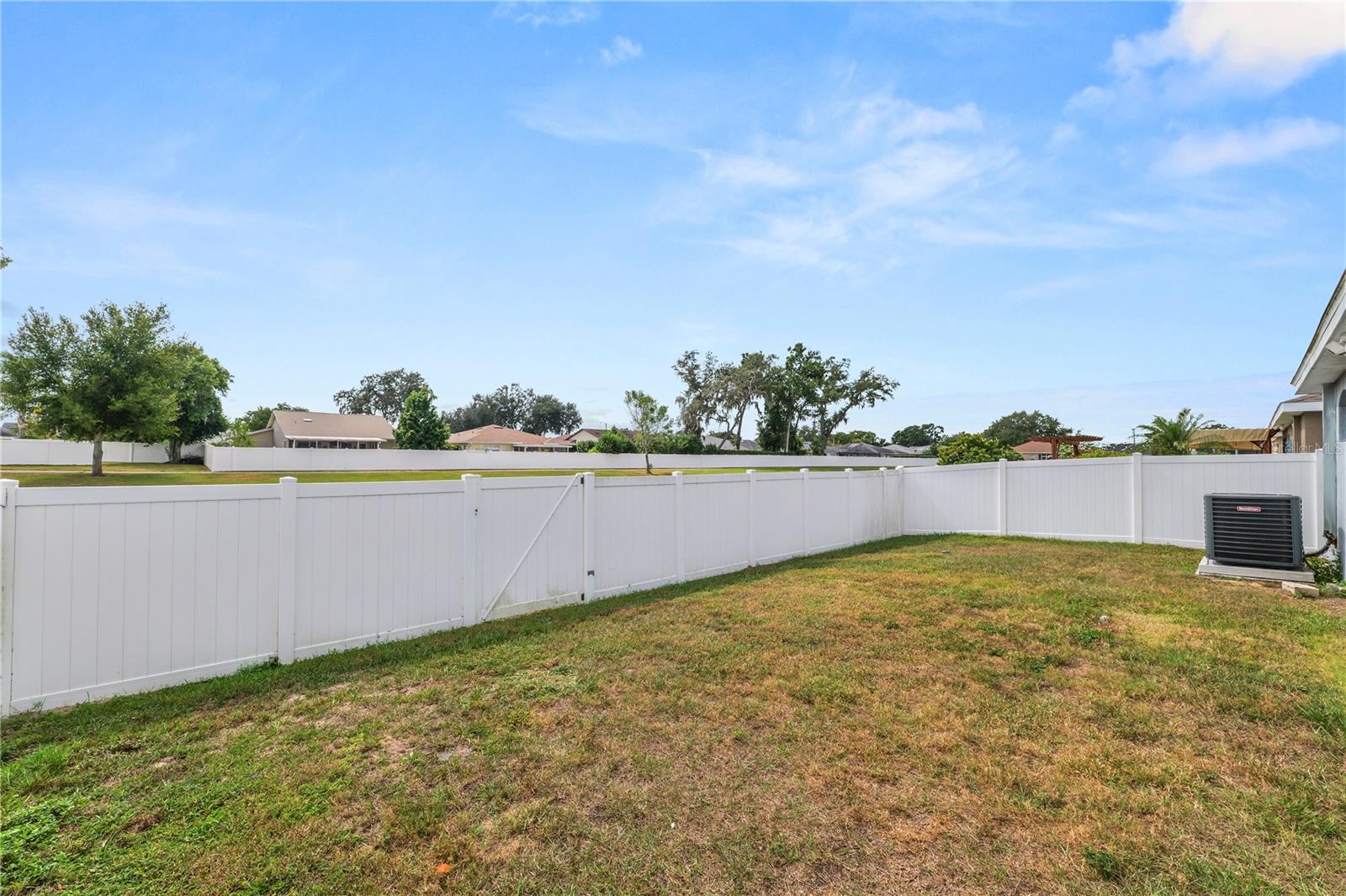 DONOVAN TRACE - Residential