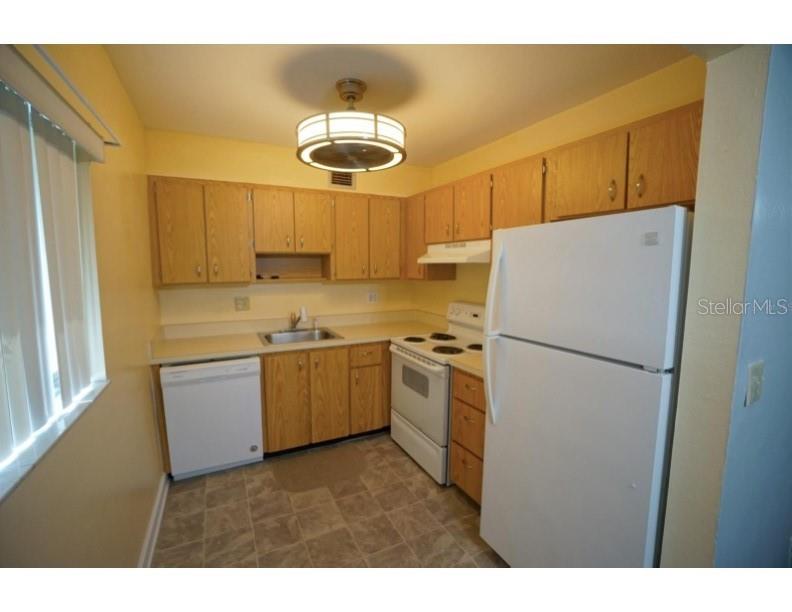 RAINTREE VILLAGE CONDO N - Residential Lease