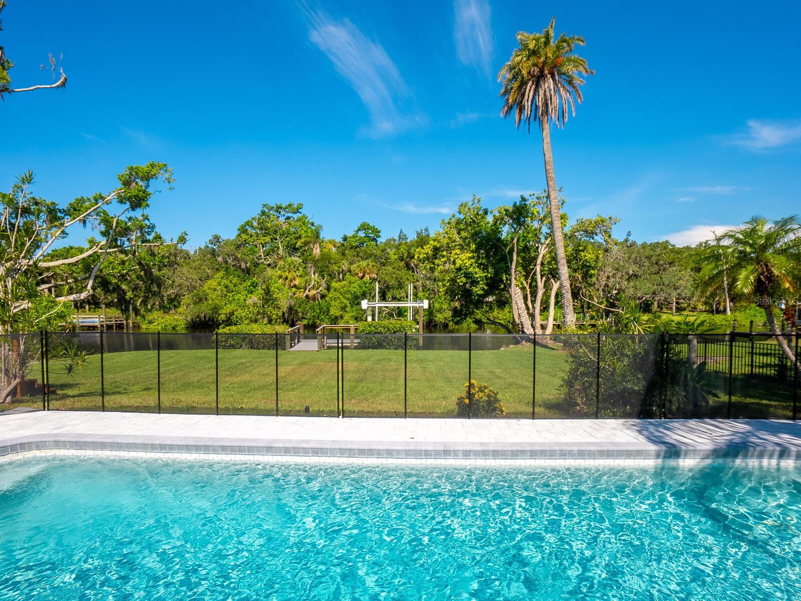 PHILLIPPI LAKE - Residential