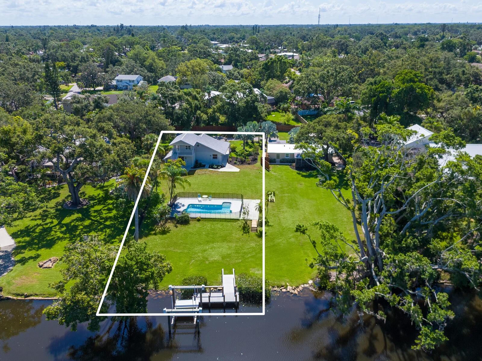 PHILLIPPI LAKE - Residential