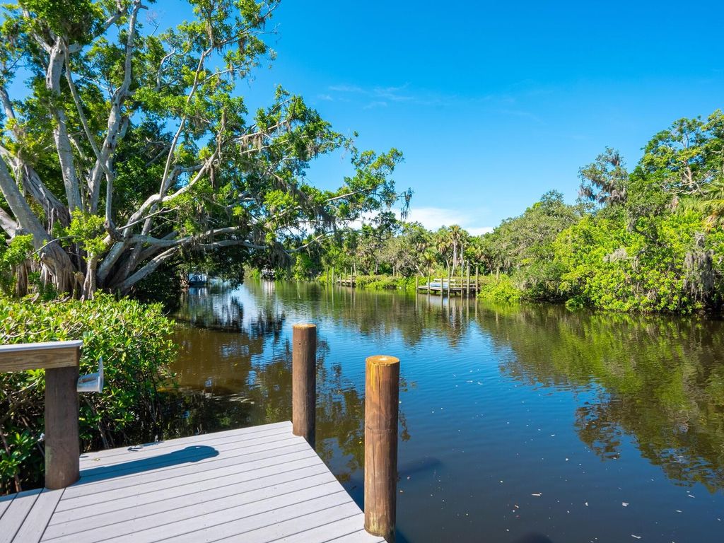 Photo of 2504 Wilkinson Road, Sarasota, FL 34231 (MLS # A4658829)