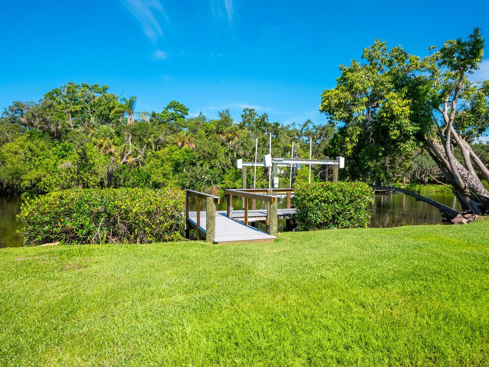 PHILLIPPI LAKE - Residential