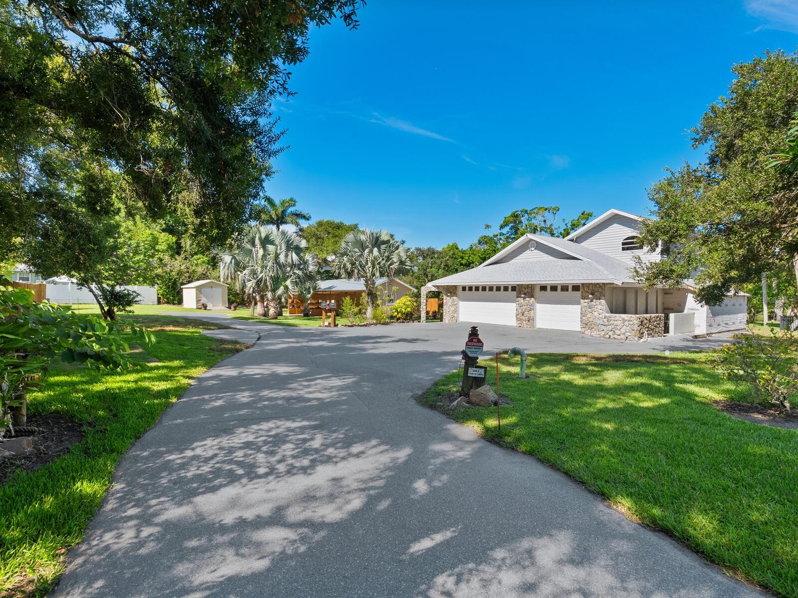 PHILLIPPI LAKE - Residential