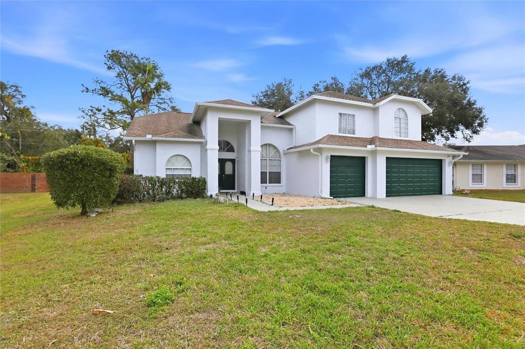 Photo of 10402 Ashley Oaks Drive, Riverview, FL 33578 (MLS # TB8526500)