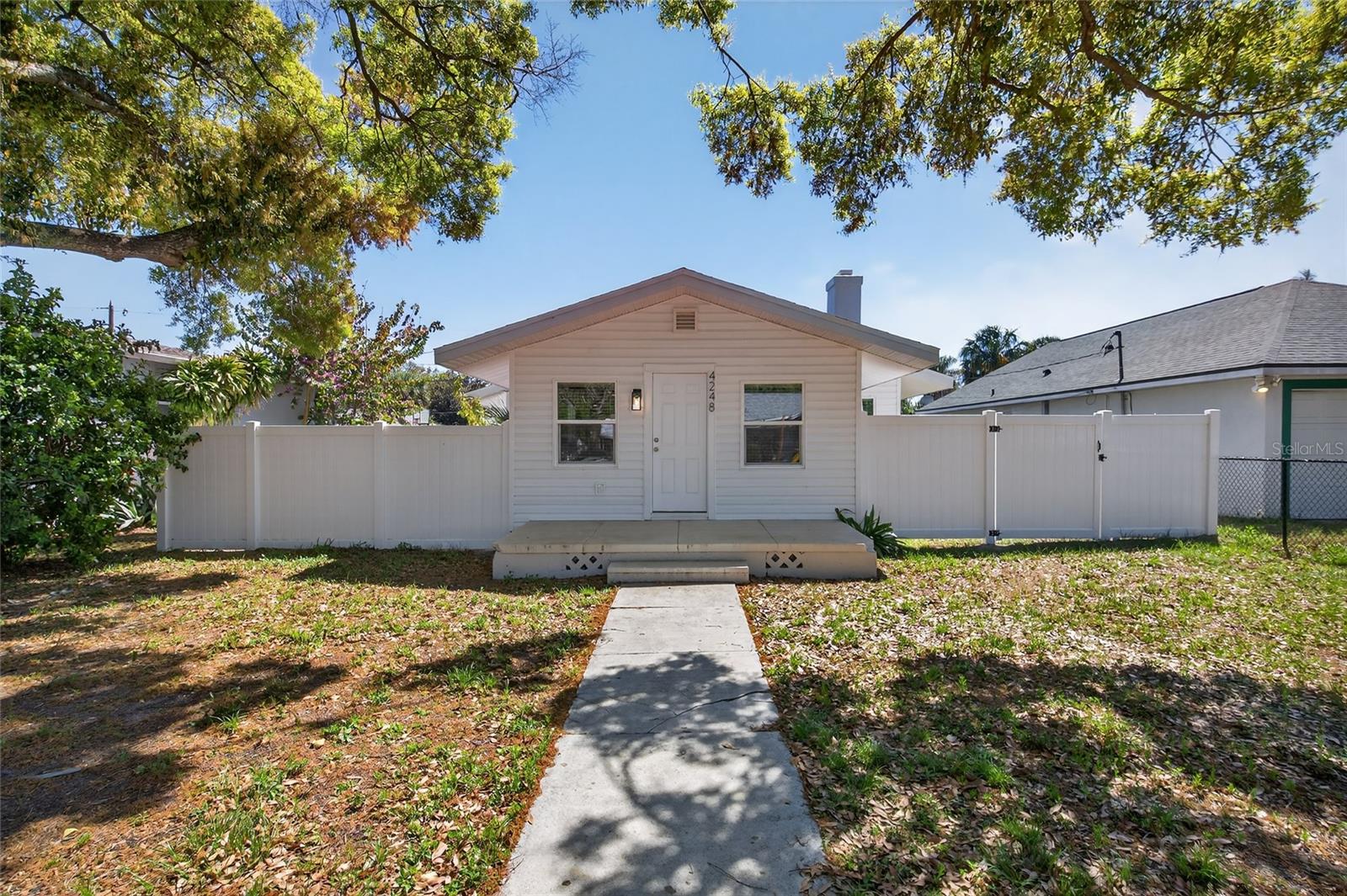 HALLS CENTRAL AVE 3 - Residential