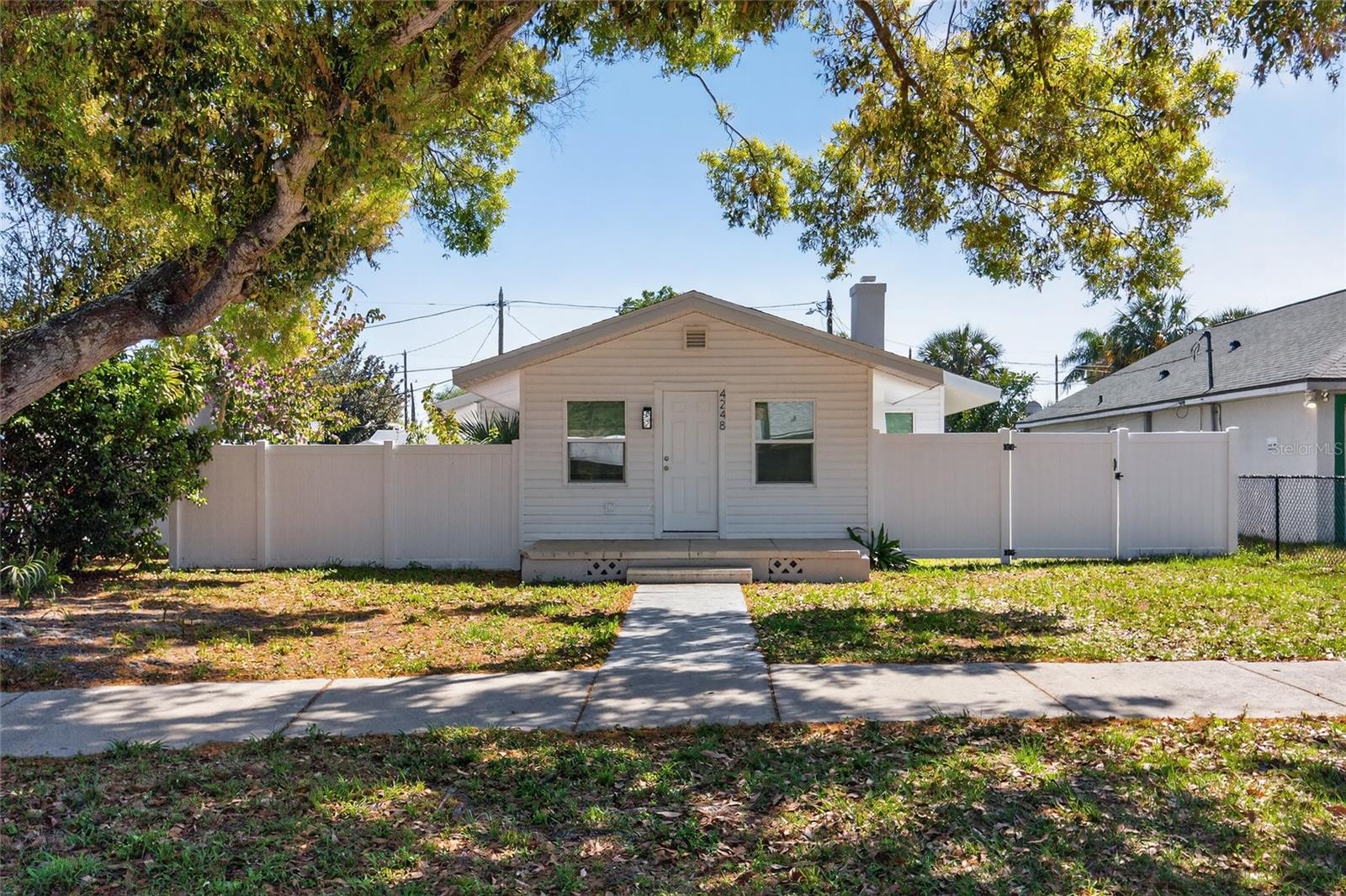 HALLS CENTRAL AVE 3 - Residential