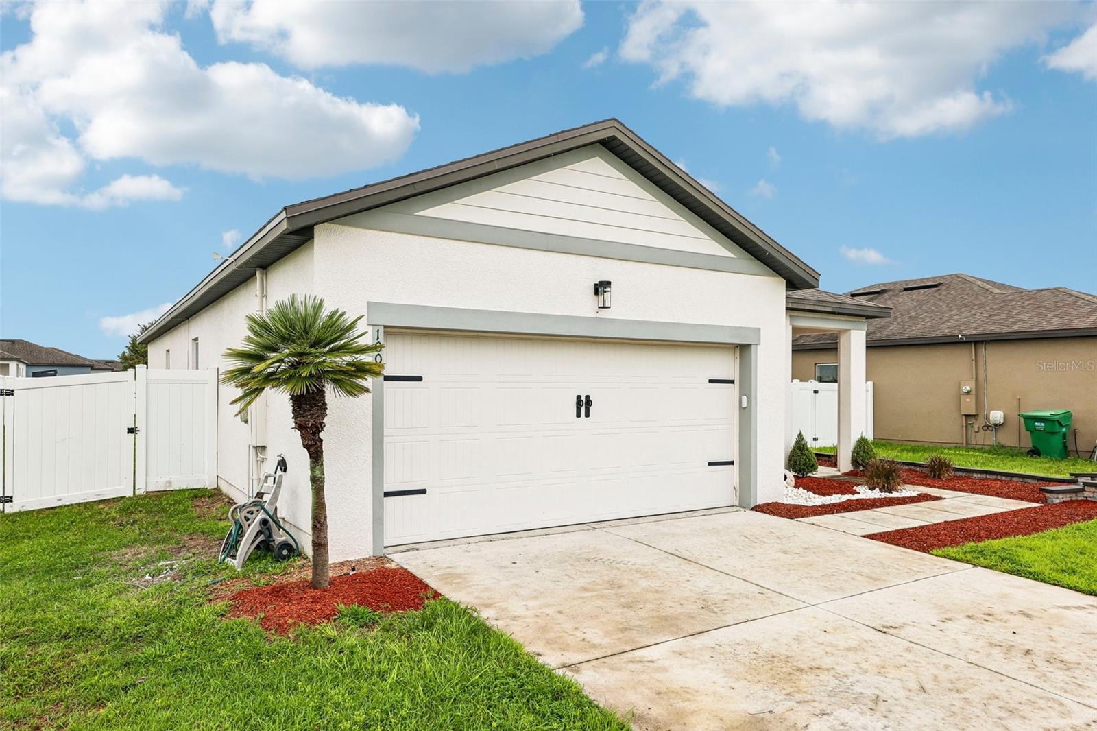 1005 WANDERER DRIVE