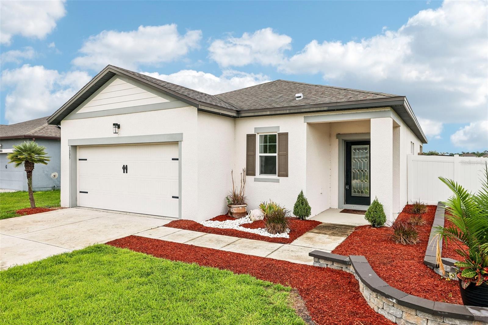 1005 WANDERER DRIVE