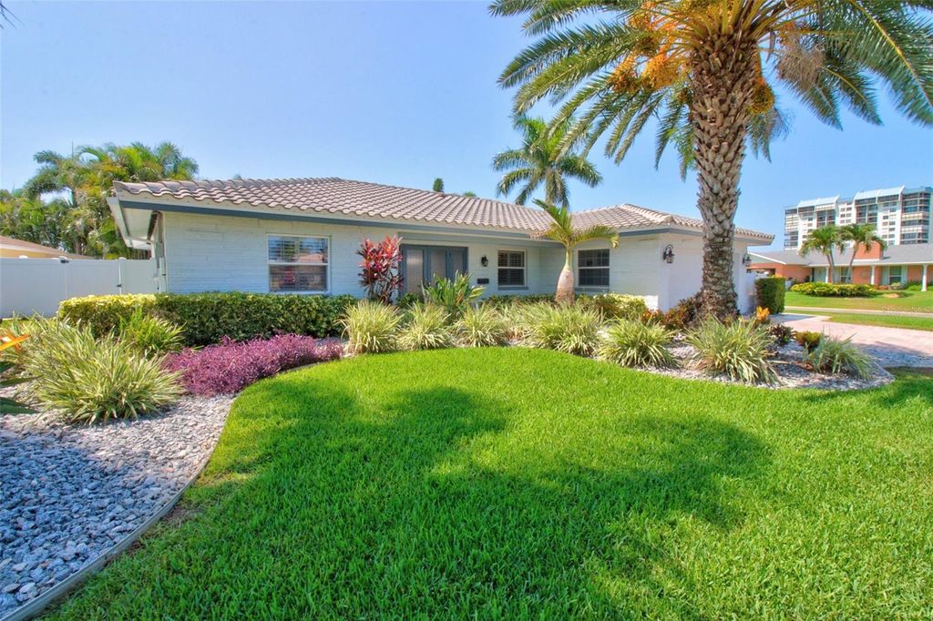 Photo of 8094 12th Avenue S, St Petersburg, FL 33707 (MLS # TB8520912)