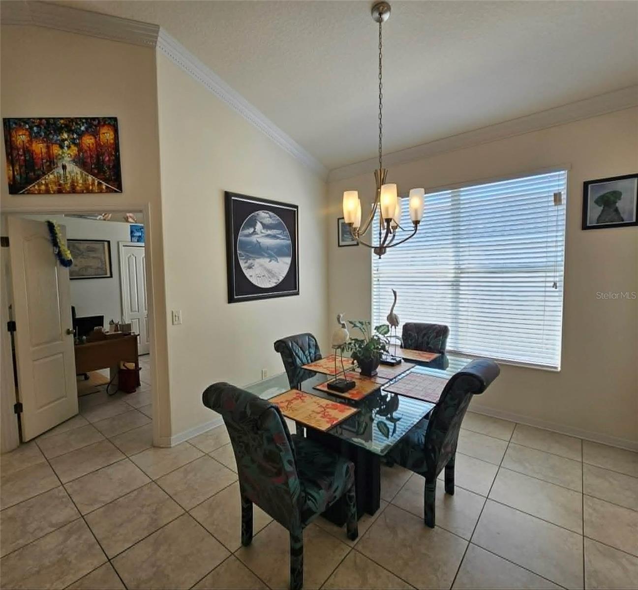 CRYSTAL LAKES - Residential