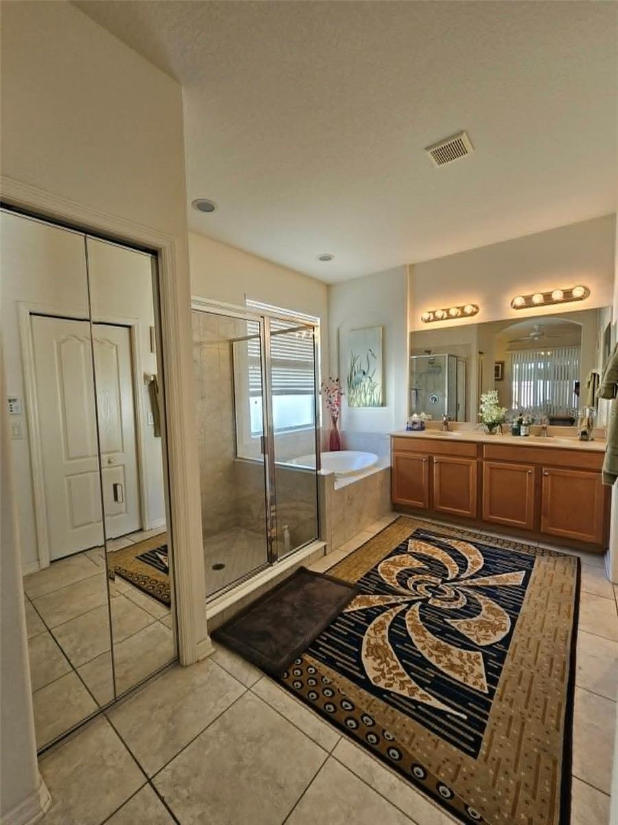 CRYSTAL LAKES - Residential