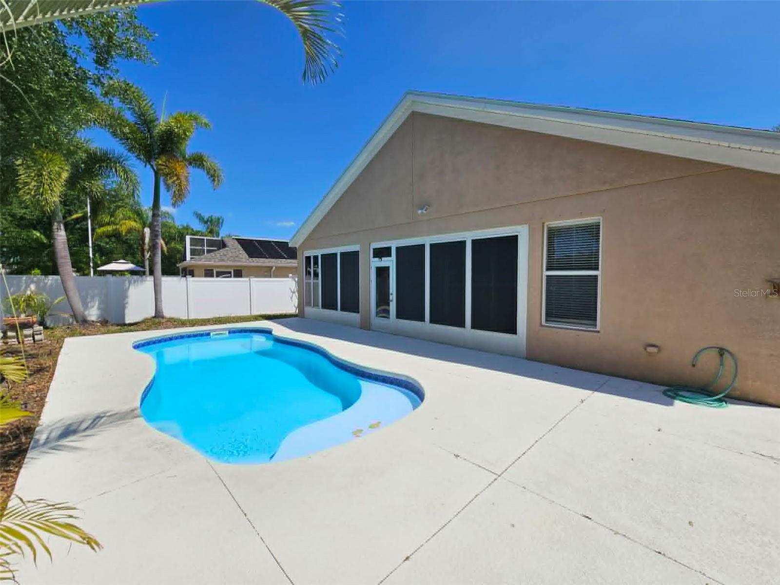 CRYSTAL LAKES - Residential