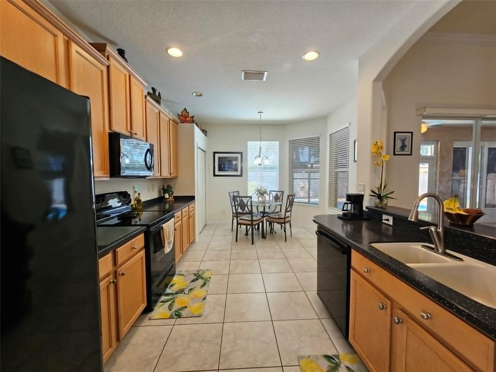 CRYSTAL LAKES - Residential