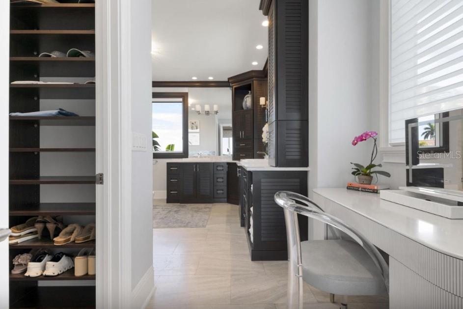 CORTEZ BEACH - Residential